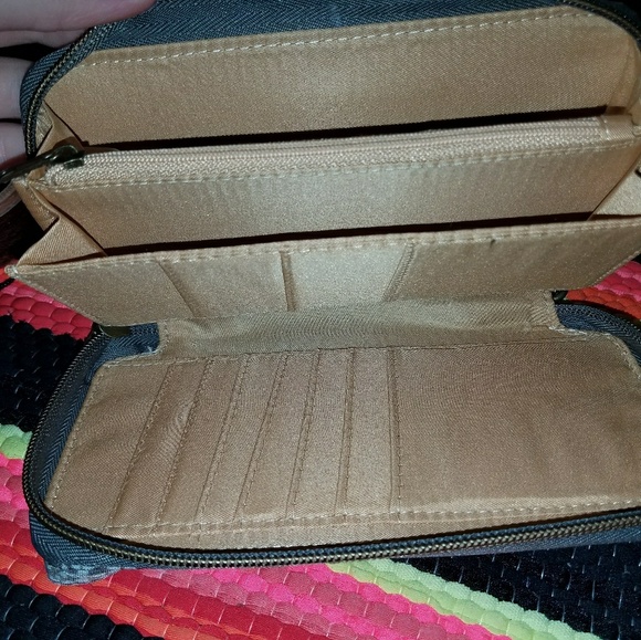 Wallet - Picture 2 of 3